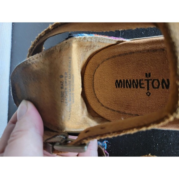 MINNIE TONKA Women's SZ 9 Leather Sandals Flats Aztec Fringe - Picture 6 of 7